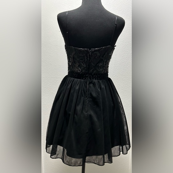 City Triangles Short Prom Dress - 5 - Black - Used - Picture 2 of 3